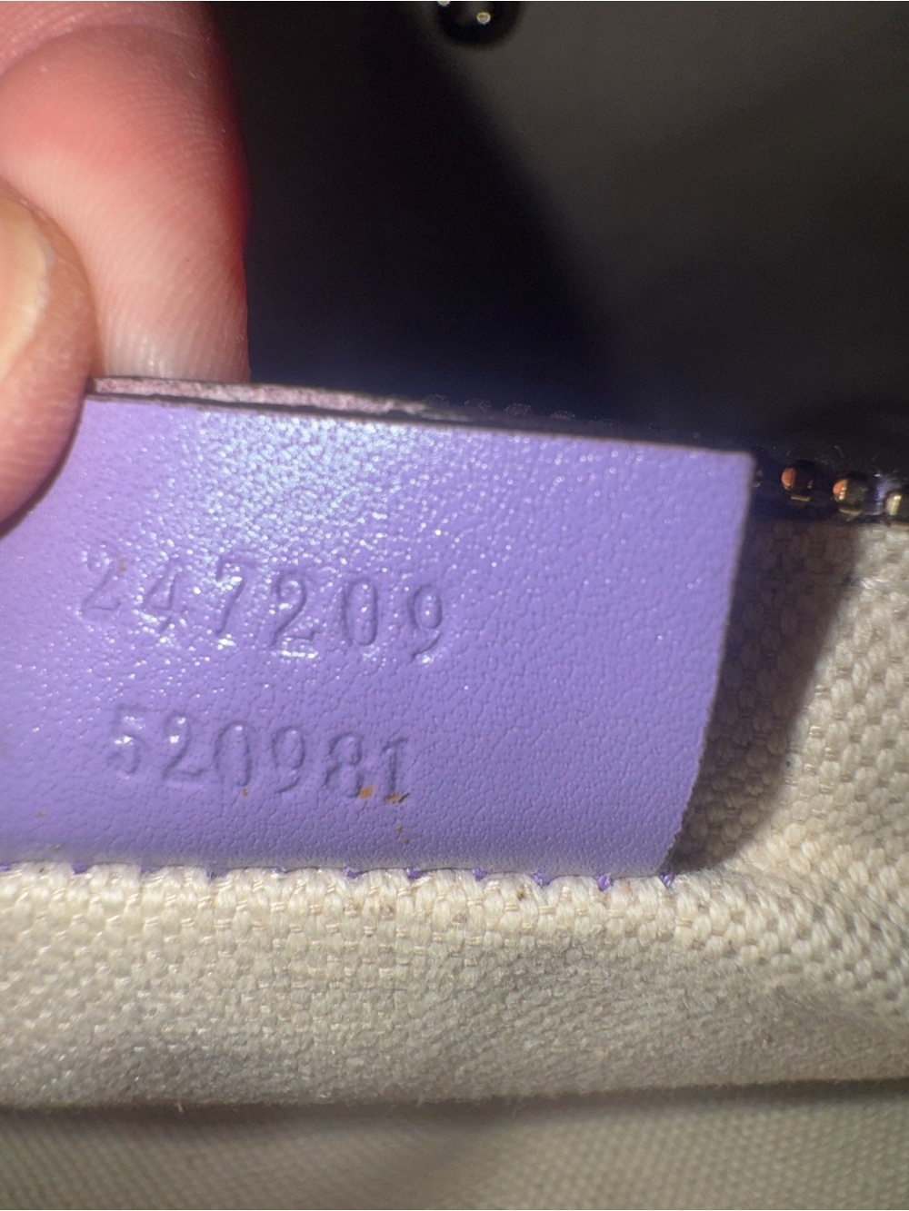 Gucci Beige GG Canvas Tote with Lavender Trim - Picture 4 of 16